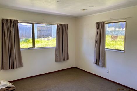 Photo of property in 150 Everglade Drive, Totara Heights, Auckland, 2105