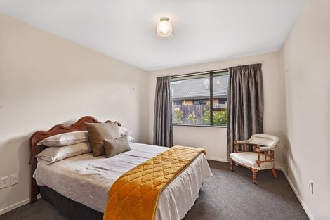 Photo of property in 9a Creese Place, Redwood, Christchurch, 8051