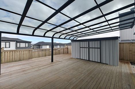 Photo of property in 70 Michael Bosher Way, Flat Bush, Auckland, 2019