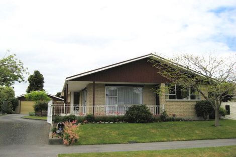 Photo of property in 6 Radbrook Street, Avonhead, Christchurch, 8042