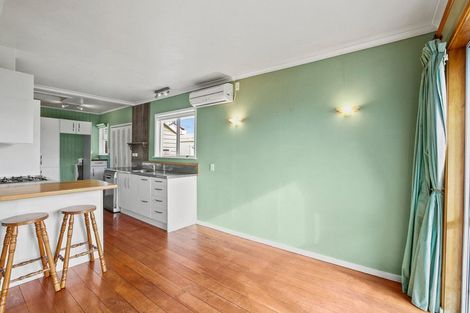 Photo of property in 47 Drake Street, Vogeltown, New Plymouth, 4310