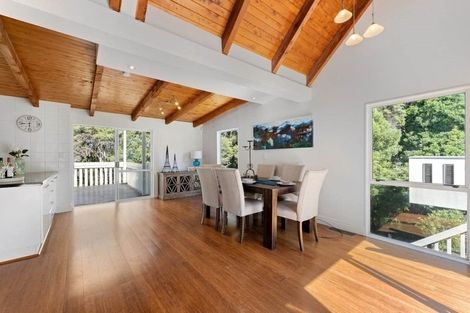 Photo of property in 28 Emlyn Place, Torbay, Auckland, 0630