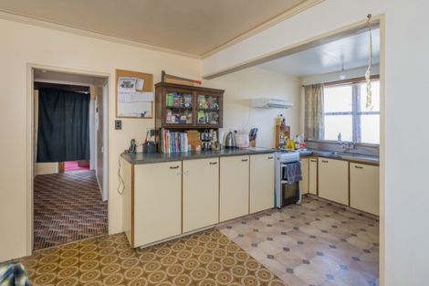 Photo of property in 11 Carlisle Street, Levin, 5510