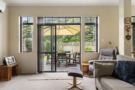 Photo of property in 24 Villanova Place, Albany, Auckland, 0632