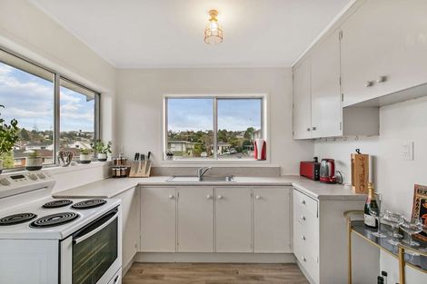 Photo of property in 1/27 Mannering Place, Hillcrest, Auckland, 0627