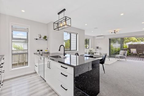 Photo of property in 23e Hinau Street, Tawa, Wellington, 5028