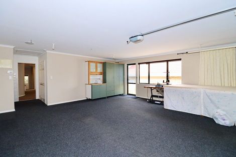 Photo of property in 33 Annalong Road, Dannemora, Auckland, 2016
