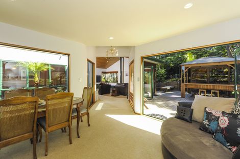Photo of property in 30 Cochran Road, Oratia, Auckland, 0604