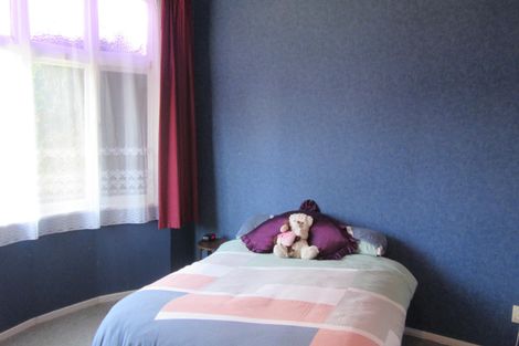 Photo of property in 90 Rhodes Street, Waimate, 7924