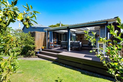 Photo of property in 9 Allens Lane, Clive, 4102