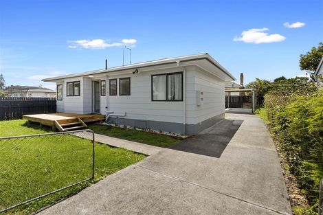 Photo of property in 2/13 John Street, Mangere East, Auckland, 2024