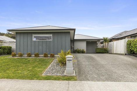 Photo of property in 1398 High Street, Taita, Lower Hutt, 5011