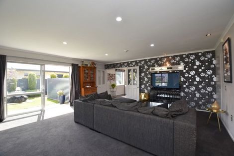 Photo of property in 16 Hoffman Court, Waikiwi, Invercargill, 9810