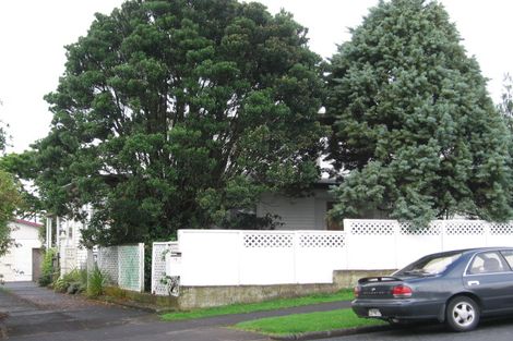 Photo of property in 58 James Laurie Street, Henderson, Auckland, 0612
