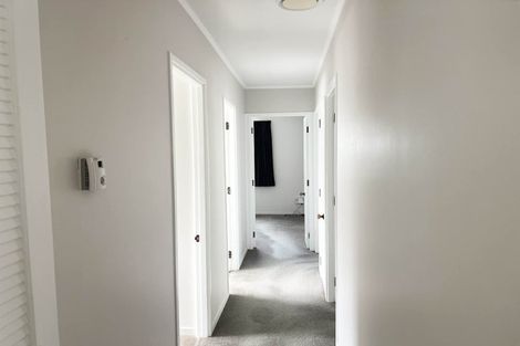 Photo of property in 2 Cushla Place, Massey, Auckland, 0614