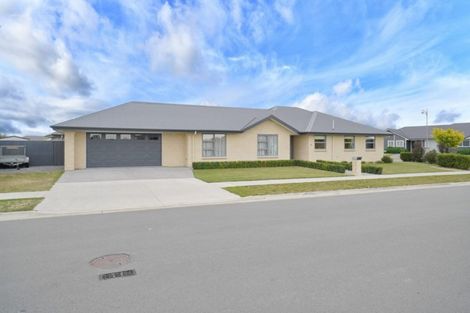 Photo of property in 19 Sutherland Drive, Kaiapoi, 7630