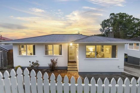 Photo of property in 37 Compton Street, Hillcrest, Auckland, 0627