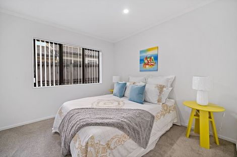 Photo of property in 10 Taatahi Street, Weymouth, Auckland, 2103