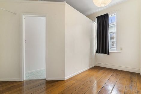 Photo of property in 31 Castle Street, Eltham, 4322