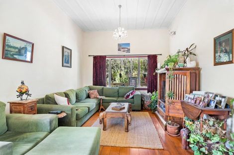 Photo of property in 51 Sterling Road, Paparoa, 0571