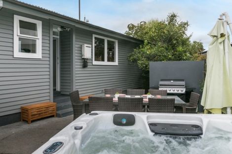 Photo of property in 4 Crichton Place, Havelock North, 4130