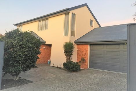 Photo of property in 4 Rosefield Lane, Northcote, Christchurch, 8052