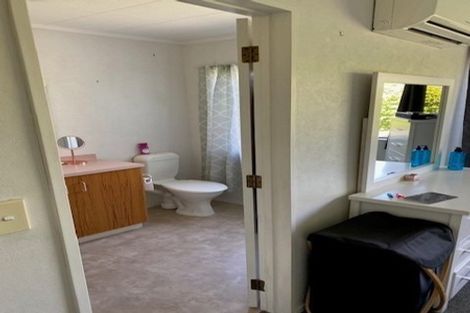 Photo of property in 10 Ted Harpur Place, Onekawa, Napier, 4110