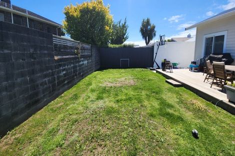 Photo of property in 92 Tukapa Street, Westown, New Plymouth, 4310