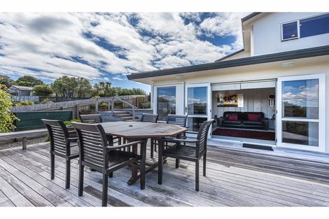 Photo of property in 32 Blue Heron Rise, Stanmore Bay, Whangaparaoa, 0932