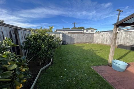 Photo of property in 15 Manu Crescent, Upper Vogeltown, New Plymouth, 4310