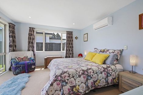 Photo of property in 12 Kawakawa Street, Pegasus, 7612