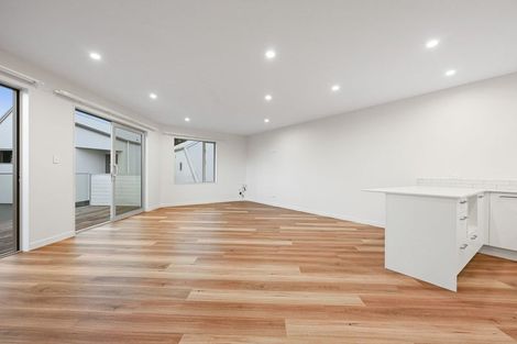 Photo of property in 2/24 Pickering Crescent, Chedworth, Hamilton, 3210