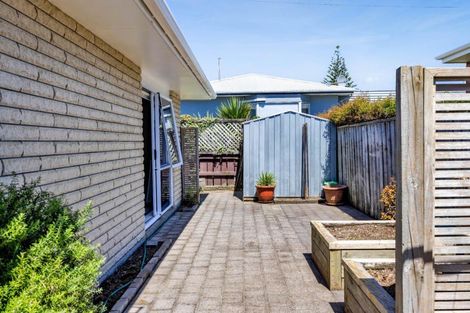 Photo of property in 20 Sackville Street, Fitzroy, New Plymouth, 4312