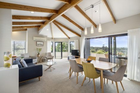 Photo of property in 2/22 Zion Road, Birkenhead, Auckland, 0626