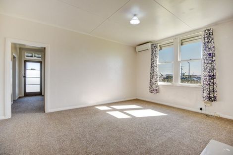 Photo of property in 18 Cornfoot Street, Castlecliff, Whanganui, 4501
