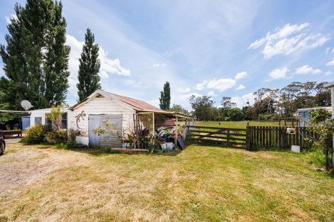 Photo of property in 23 Calico Line, Marton, 4710