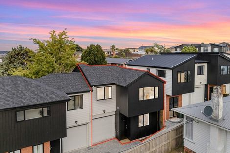 Photo of property in 49a Vera Road, Te Atatu South, Auckland, 0610