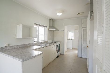 Photo of property in 16 Valentine Street, Papakura, 2110