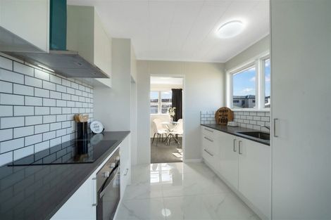 Photo of property in 14 John Walker Drive, Manurewa, Auckland, 2102