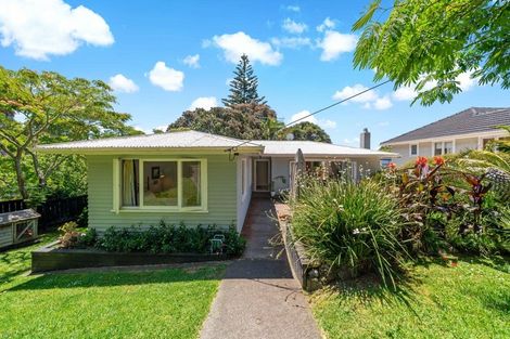 Photo of property in 2 Aragon Avenue, Glendowie, Auckland, 1071