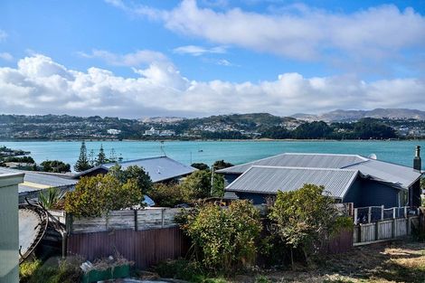 Photo of property in 37 Waiuta Street, Titahi Bay, Porirua, 5022