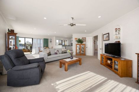 Photo of property in 1/1150 Bank Street, Te Awamutu, 3800