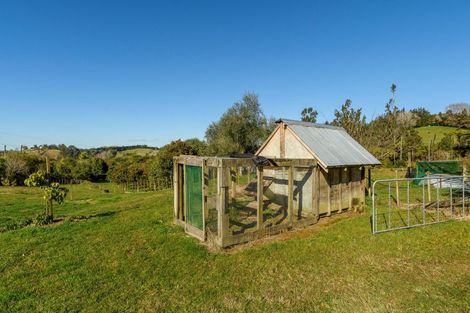 Photo of property in 35 Hume Road, Aongatete, 3181