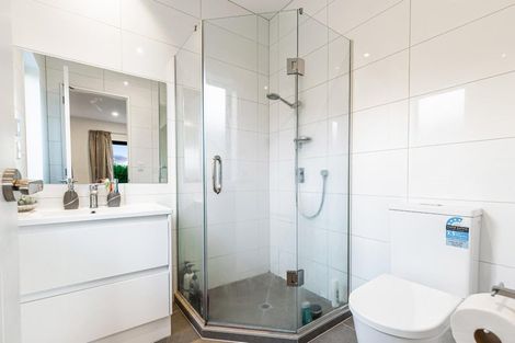 Photo of property in 79 Nobilo Road, Kumeu, 0810