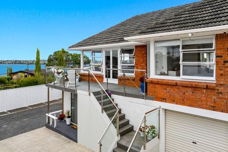 Photo of property in 2/85 Sylvan Avenue, Northcote, Auckland, 0627