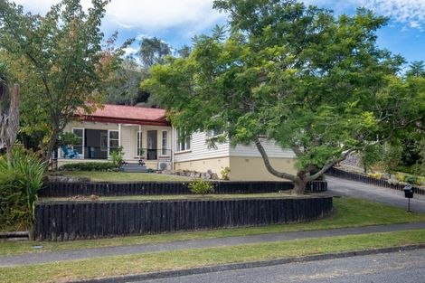 Photo of property in 97 James Cook Street, Havelock North, 4130