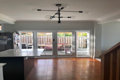 Photo of property in 17 Queen Street, Brighton, Dunedin, 9035