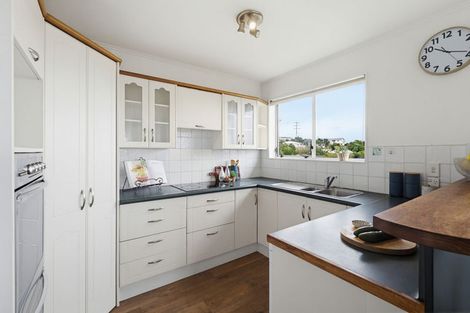 Photo of property in 77 Baylands Drive, Newlands, Wellington, 6037