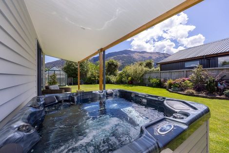Photo of property in 11 Teal Place, Lake Hawea, Wanaka, 9382