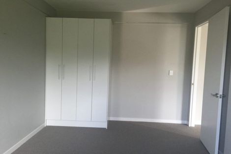 Photo of property in 1a Sunset Road, Totara Vale, Auckland, 0632